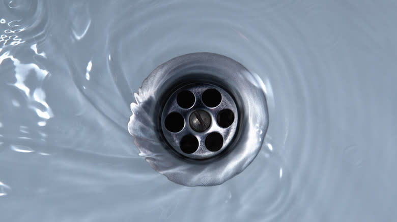 Duş Gideri Tıkanıklığı Açma ile Banyoda Konforunuzu Geri Kazanın